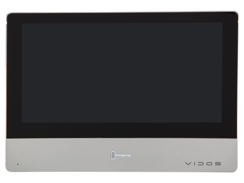 Z monitorem M2020